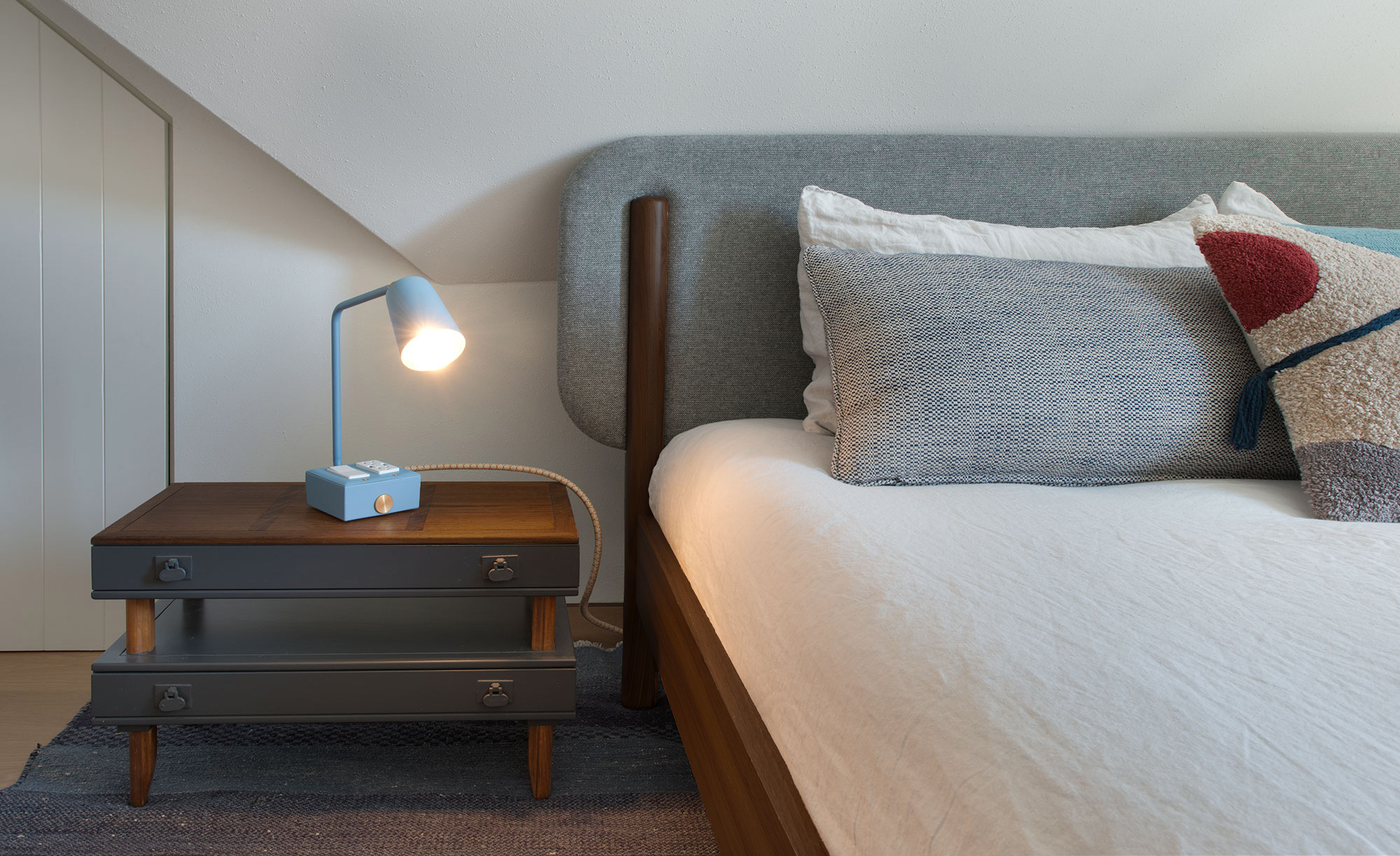WG1-VeniceBungalow-BedroomDetail2