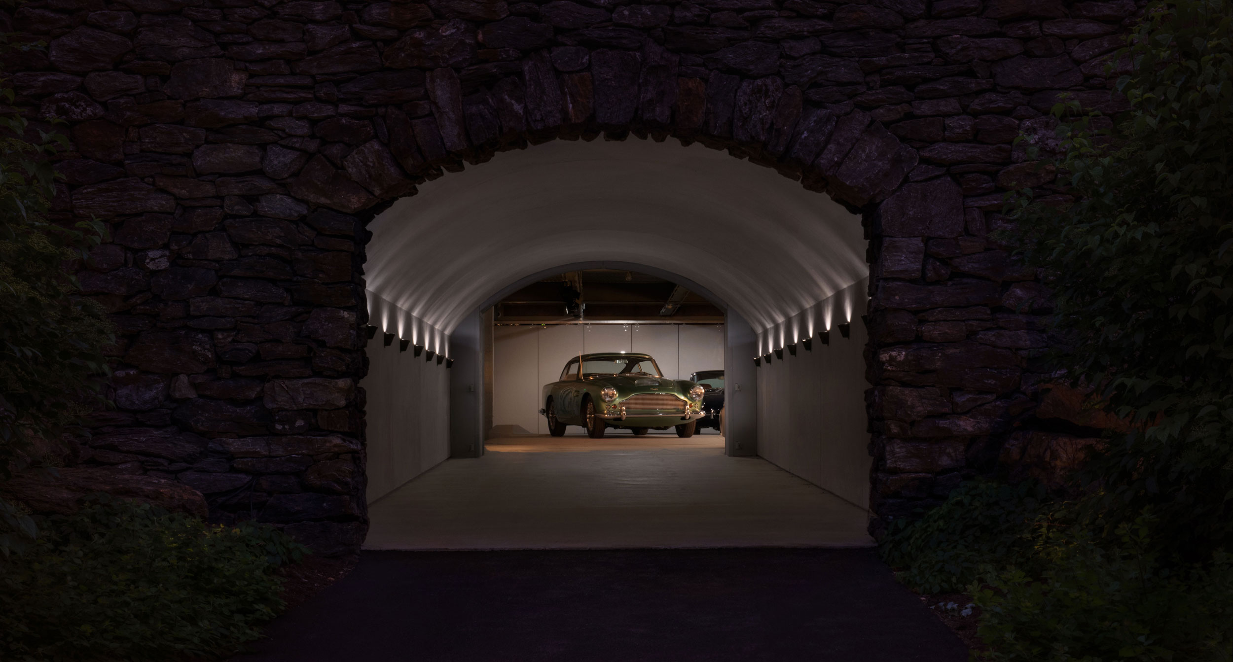 WG1-Batcave-FinalShoot-Angle1-SCN_1339Web