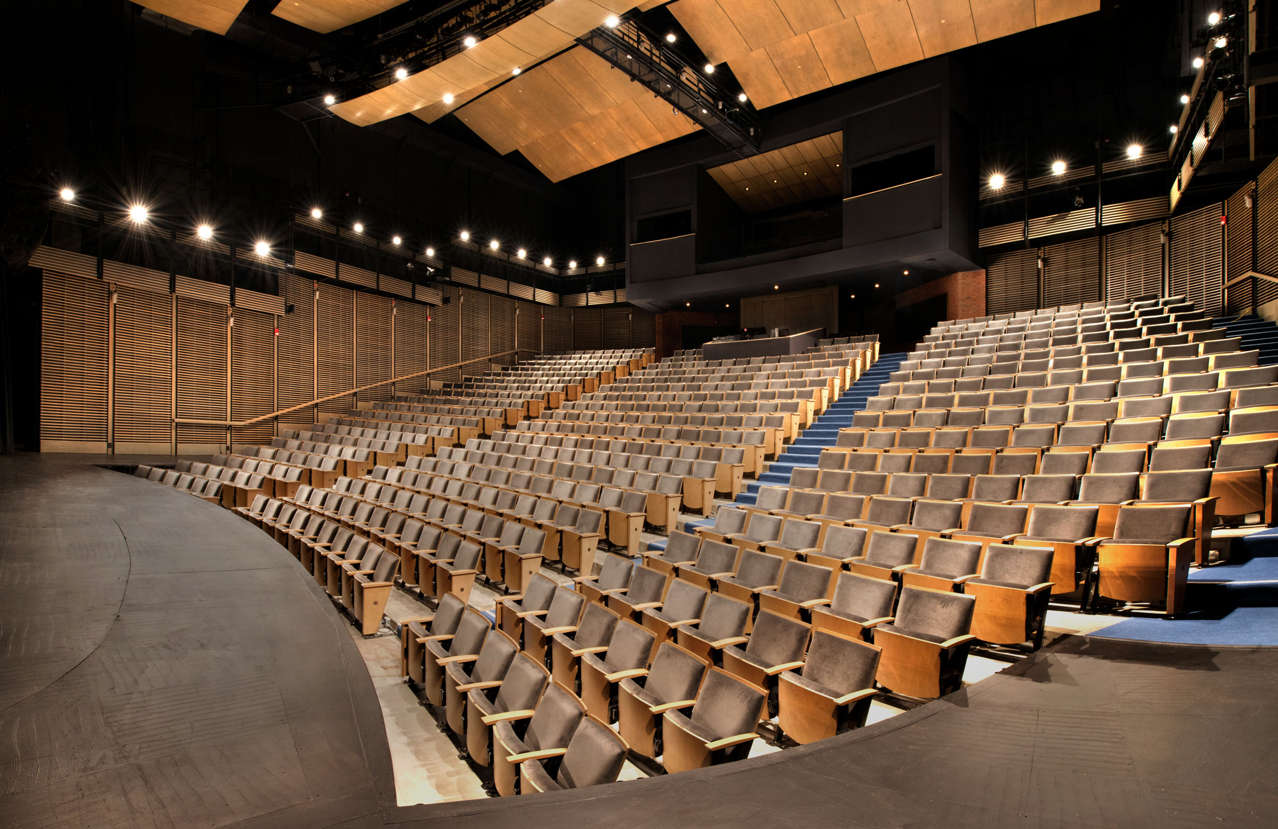 WG1-Hotchkiss-StageRightWrap-SCN_1624