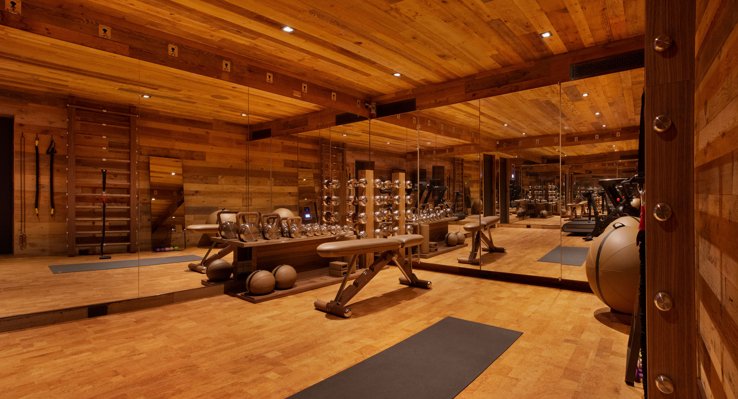 WG1-TaconicLodge-Gym-SCN_0817